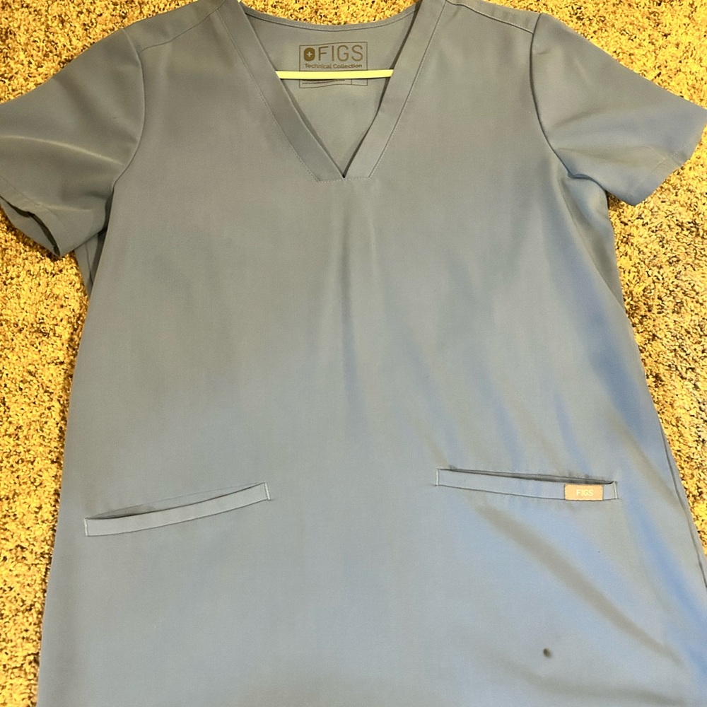 Figs scrub top only